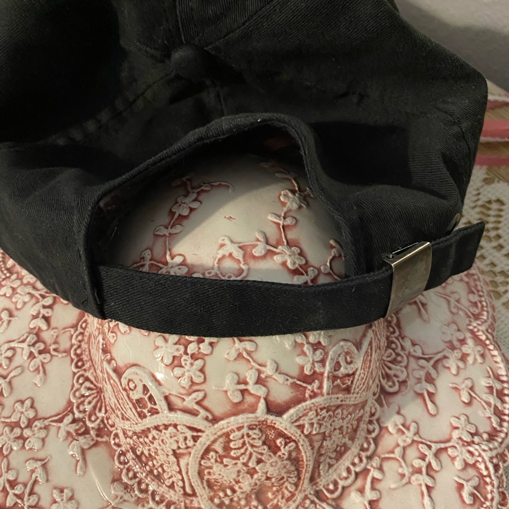 Ball cap adjustable - Picture 3 of 3